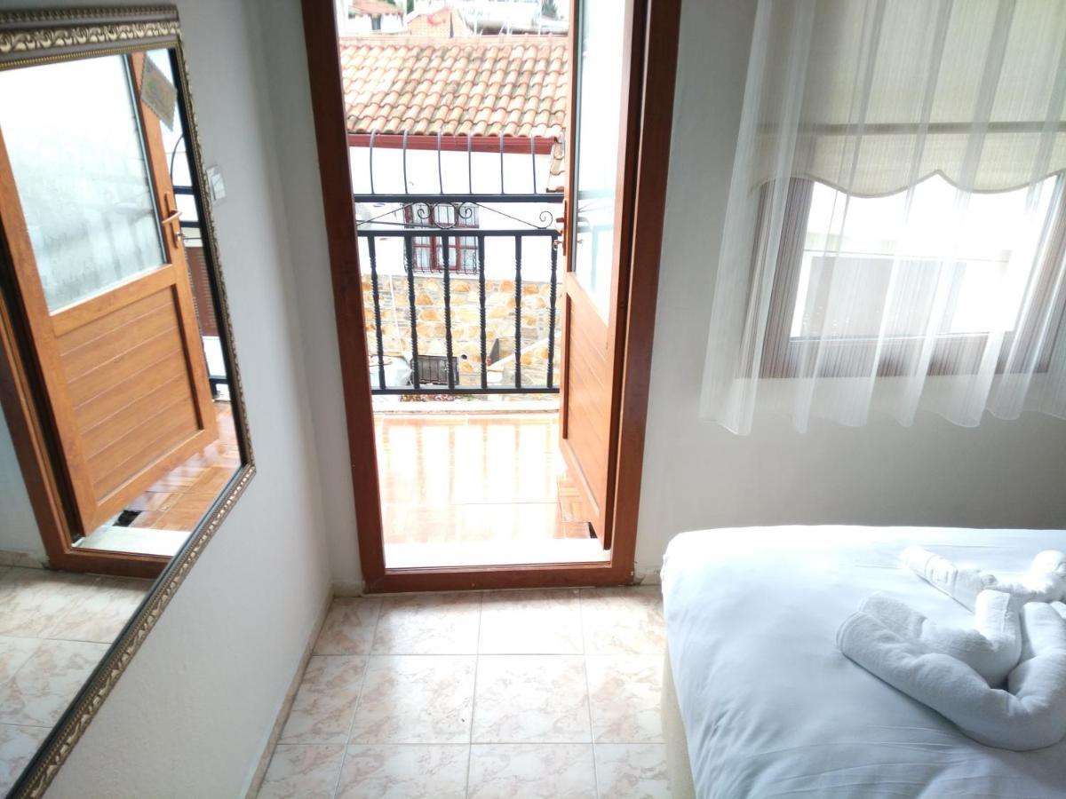 Anz Guest House Pansiyon Селчук Екстериор снимка