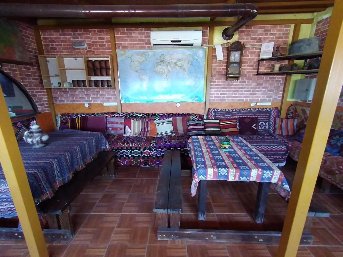 Anz Guest House Pansiyon Селчук Екстериор снимка