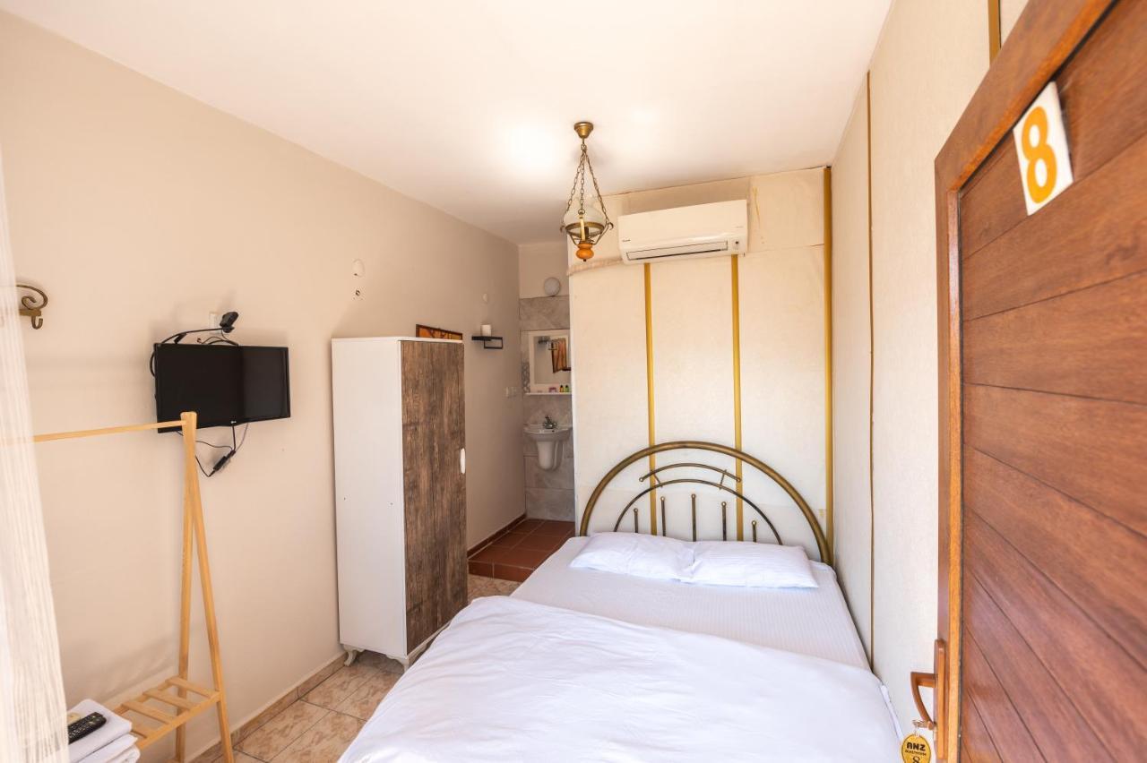 Anz Guest House Pansiyon Селчук Екстериор снимка