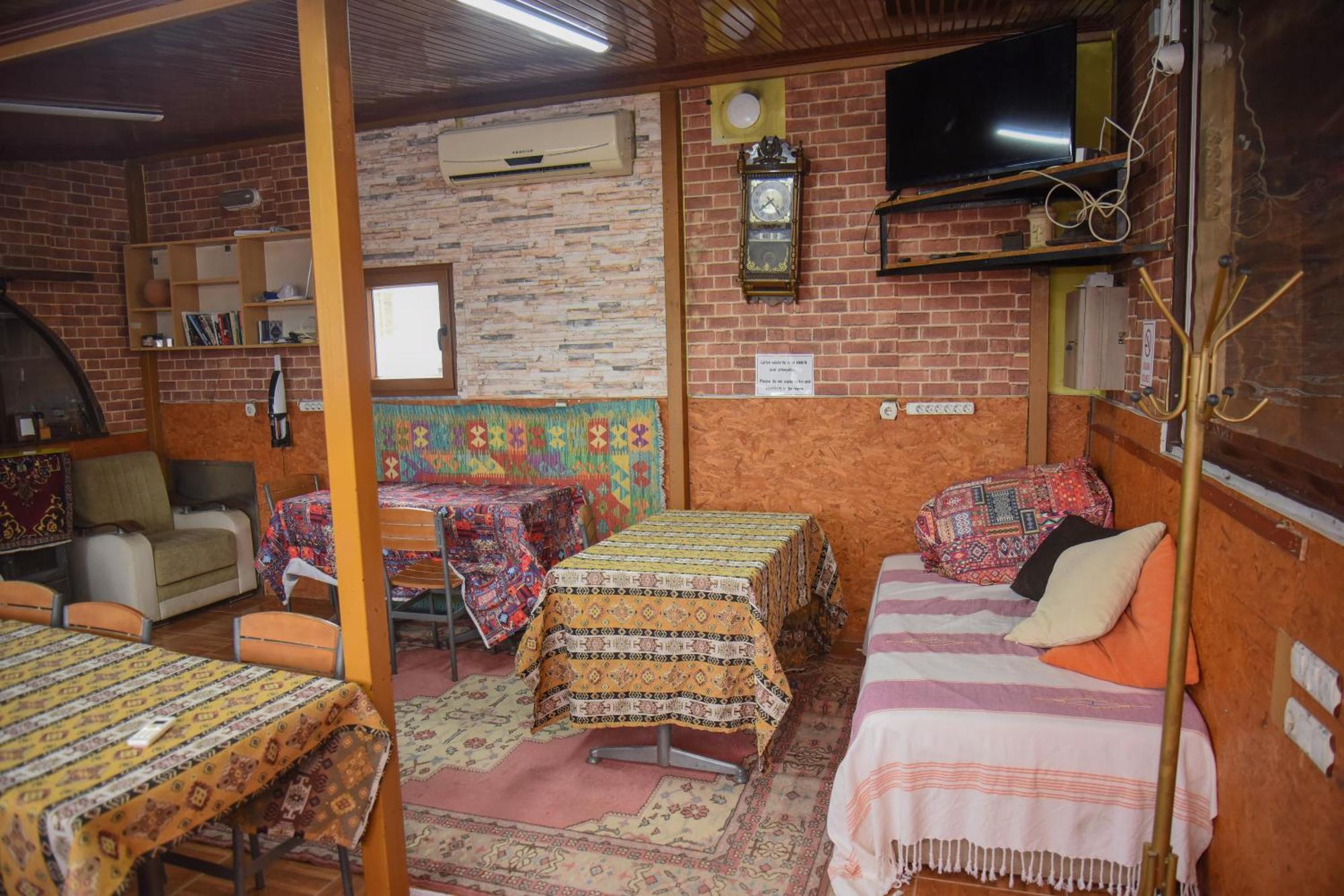 Anz Guest House Pansiyon Селчук Екстериор снимка
