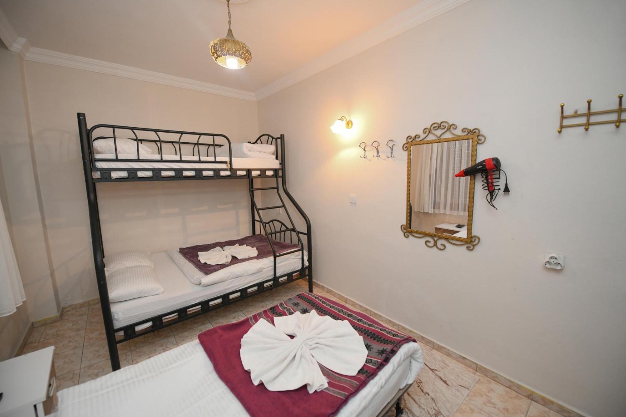Anz Guest House Pansiyon Селчук Екстериор снимка