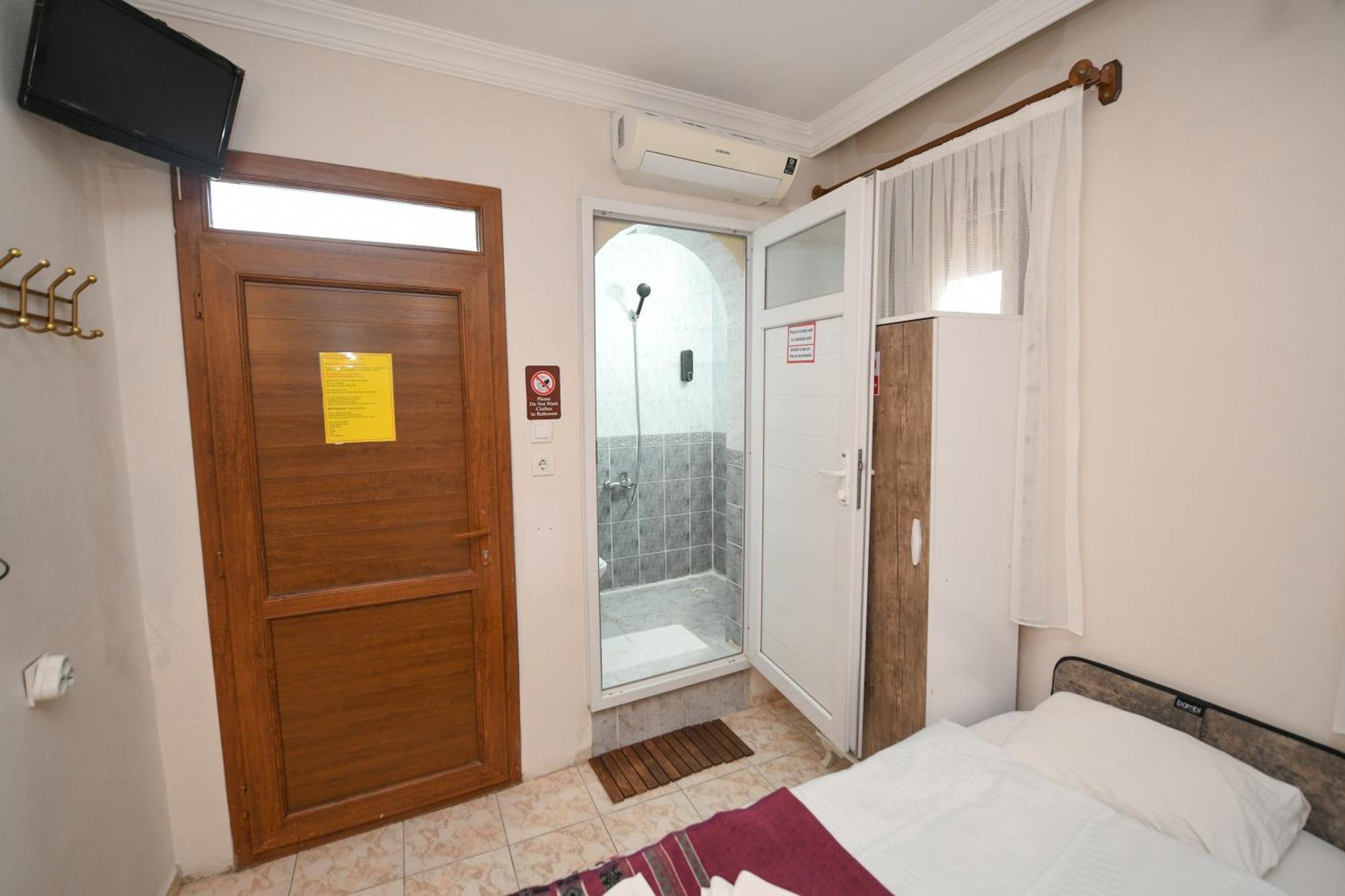 Anz Guest House Pansiyon Селчук Екстериор снимка