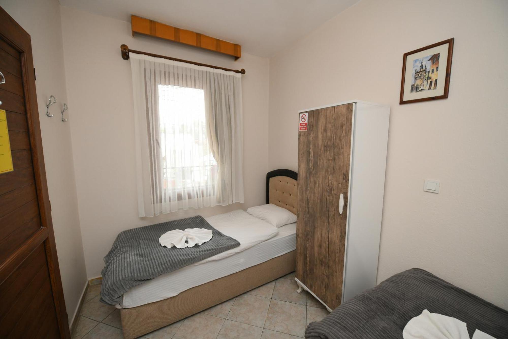 Anz Guest House Pansiyon Селчук Екстериор снимка