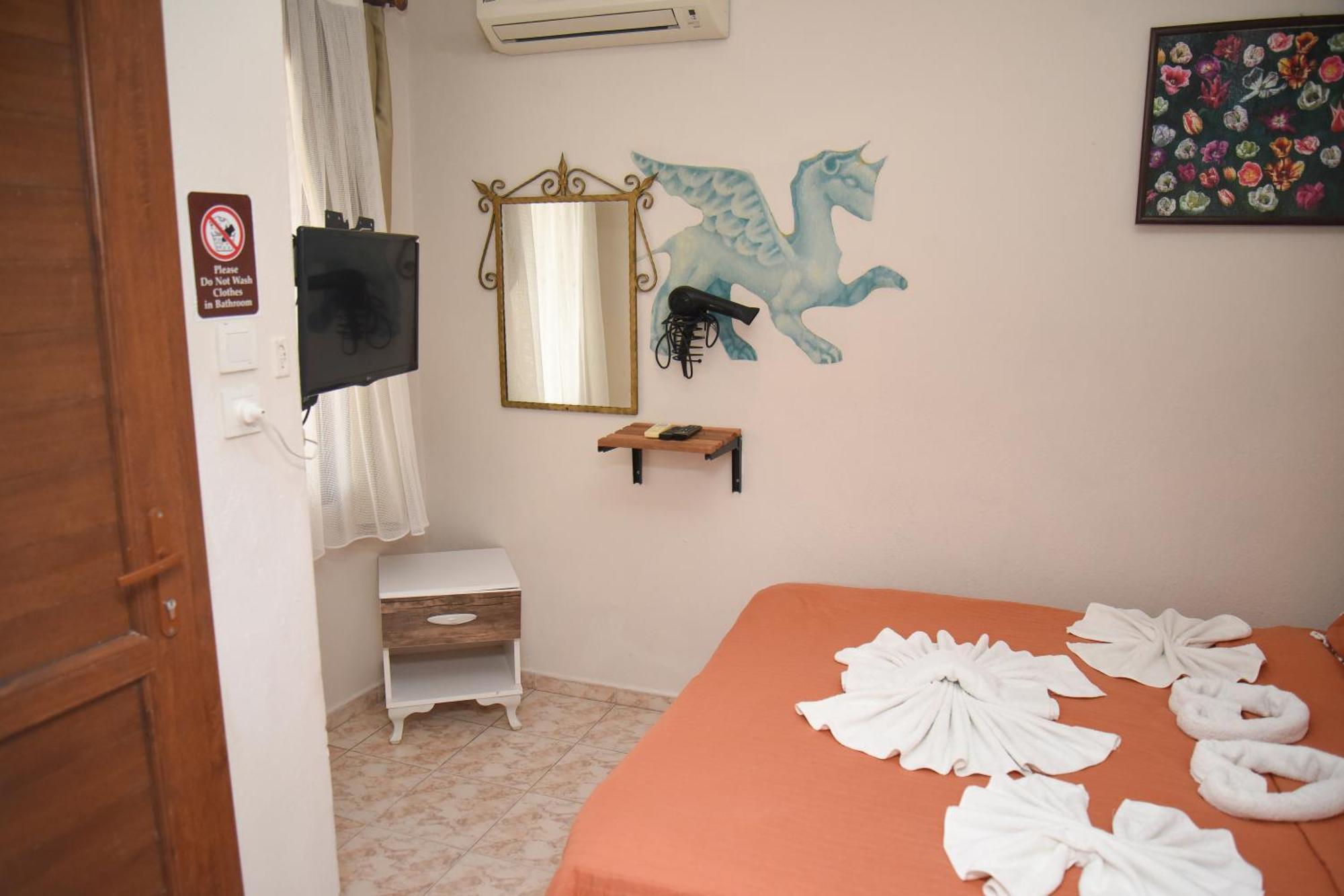 Anz Guest House Pansiyon Селчук Екстериор снимка